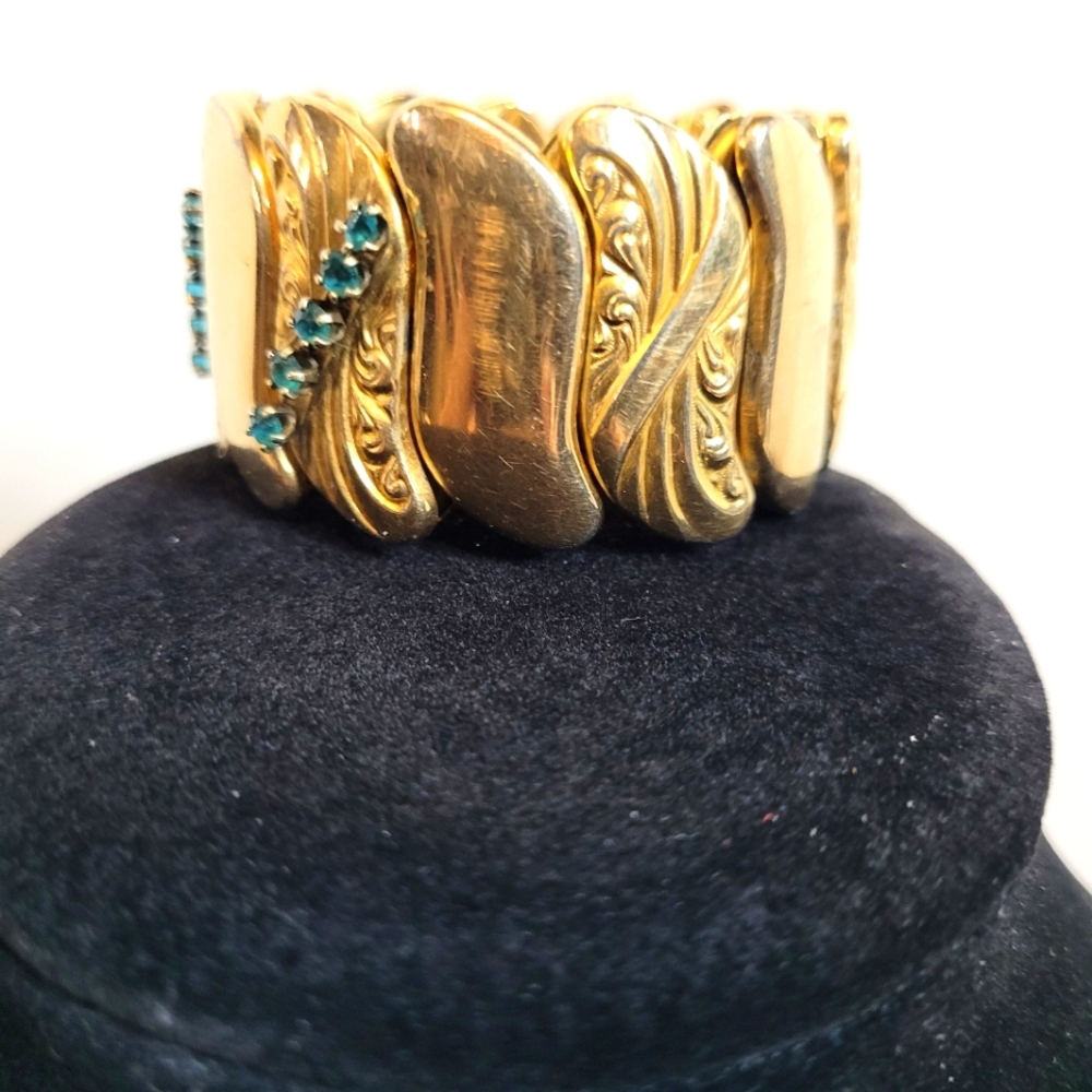 Bugbee & Niles Art Nouveau Gilded Expansion Bracelet - Picture 3 of 8